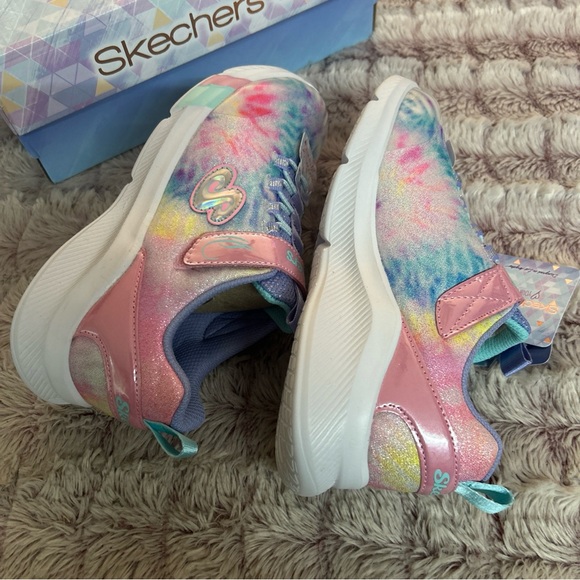 SKECHERS Girl  Tye Dye Sneakers size 2 - Picture 3 of 6